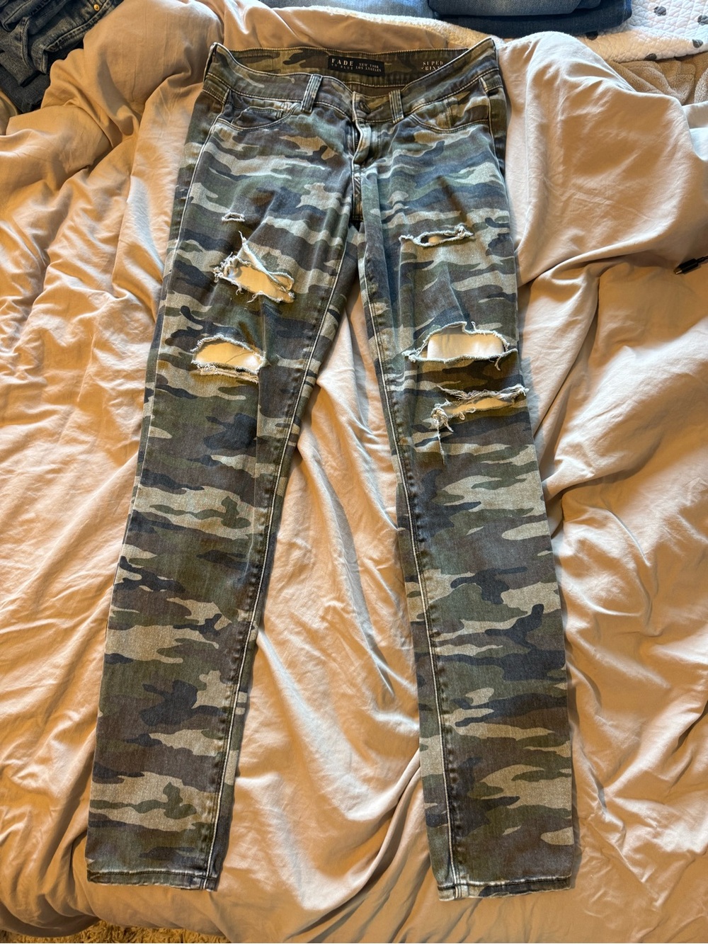 25 Fade to Blue camo pants